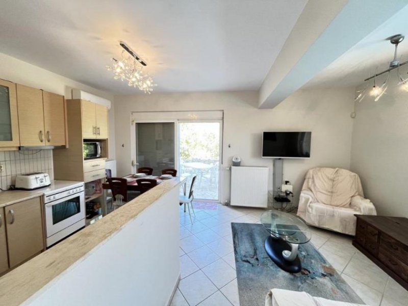 Kournas MIT VIDEO: Kreta, Kournas: Schöne Villa mit drei Schlafzimmern, nur wenige Schritte vom Kournas-See entfernt Haus kaufen